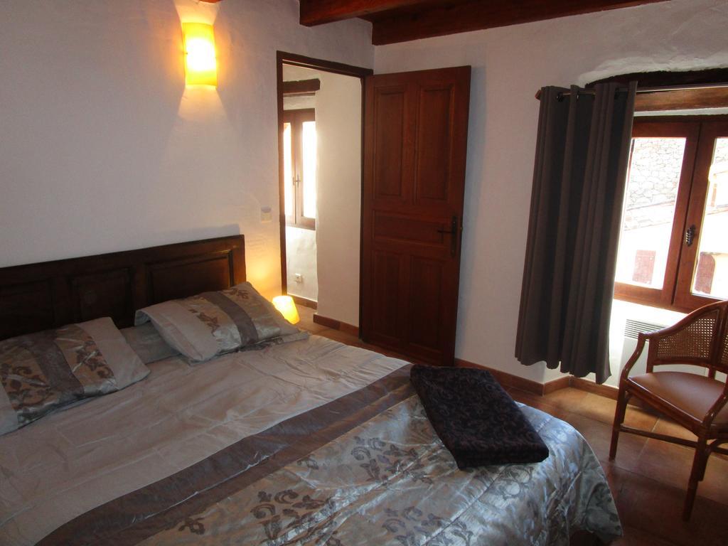 Gite Piazza Alla Pietra- Ota Porto (Corsica) Exterior photo