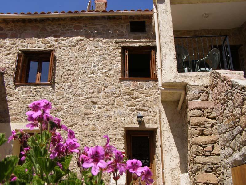 Gite Piazza Alla Pietra- Ota Porto (Corsica) Exterior photo